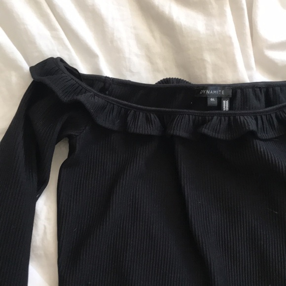 DYNAMITE: OFF SHOULDER TOP - Picture 2 of 3
